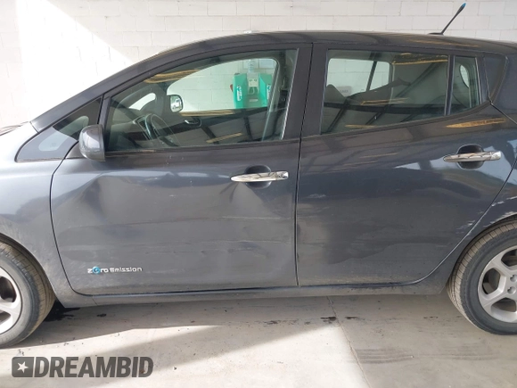 2013 Nissan LEAF SL с VIN 1N4AZ0CP0DC405904, выставлен на аукционе IAAI как лот 42211249 с пробегом 61 021 миль миль и . История ставок и продаж доступна на DreamBid. Изображение 6.