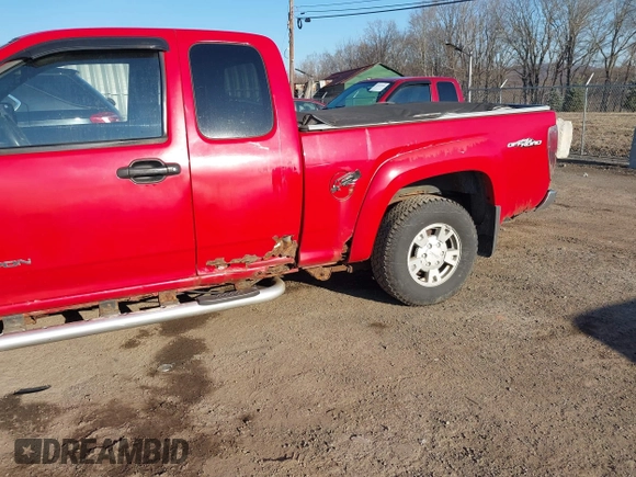 2004 GMC Canyon SLE Z71 with VIN 1GTDT196048219974, listed as a IAAI auction lot 41646302 with 227,684 mi miles. Bid and sale history available at carsss.com. Image 6.