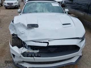 2018 Ford Mustang EcoBoost Premium z VIN 1FATP8UH7J5155047, wystawiony jako IAAI lot #42381470 z przebiegiem 84 290 mil mil oraz . Historia ofert i sprzedaży dostępna na DreamBid. Obrazek 6.