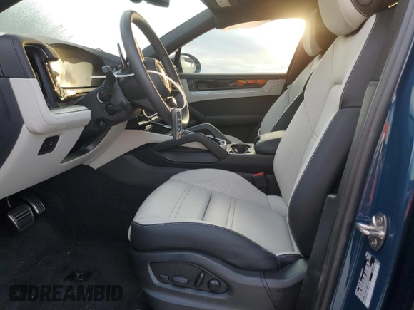 2024 Porsche Cayenne S with VIN WP1BL2AY5RDA62305, listed as a Copart auction lot 74182824 with 1,137 mi miles and Salvage title. Bid and sale history available at DreamBid. Image 7.