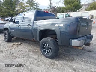 2009 Chevrolet Silverado 1500 LT with VIN 2GCEK23M691103807, listed as a IAAI auction lot 41733748 with 254,400 mi miles and . Bid and sale history available at DreamBid. Image 3.