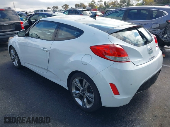 2012 Hyundai Veloster w/Gray Int с VIN KMHTC6ADXCU027658, выставлен на аукционе IAAI как лот 41517929 с пробегом 142 884 миль миль и . История ставок и продаж доступна на DreamBid. Изображение 3.