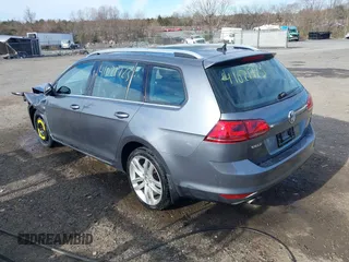 2015 Volkswagen Golf SportWagen TDI SE with VIN 3VWCA7AU7FM506948, listed as a IAAI auction lot 41021723 with 182,093 mi miles. Bid and sale history available at carsss.com. Image 3.