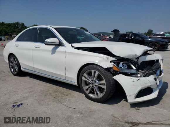 2018 Mercedes-Benz C 300 with VIN 55SWF4JB5JU265224, listed as a Copart auction lot 59211475 with 56,119 mi miles and Clean title. Bid and sale history available at DreamBid. Image 4.