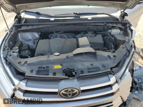 2018 Toyota Highlander LE с VIN 5TDBZRFH7JS867488, выставлен на аукционе Copart как лот 60373075 с пробегом 64 043 миль миль и Списание • Salvage title. История ставок и продаж доступна на DreamBid. Изображение 11.