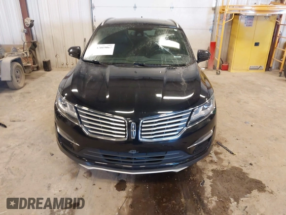 2017 Lincoln MKC Select z VIN 5LMCJ2D94HUL61565, wystawiony jako IAAI lot #42019067 z przebiegiem 77 366 mil mil oraz . Historia ofert i sprzedaży dostępna na DreamBid. Obrazek 12.