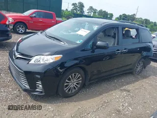 2020 Toyota Sienna XLE Auto Access Seat z VIN 5TDYZ3DCXLS074980, wystawiony jako IAAI lot #39735841 z przebiegiem 43 864 mil mil oraz . Historia ofert i sprzedaży dostępna na DreamBid. Obrazek 17.