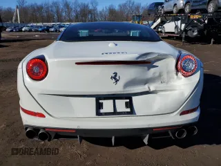 2016 Ferrari California T z VIN ZFF77XJA2G0213103, wystawiony jako Copart lot #43268564 z przebiegiem 12 200 mil mil oraz Szkody całkowita. Historia ofert i sprzedaży dostępna na DreamBid. Obrazek 6.