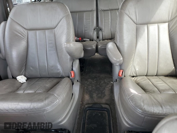 2001 Chrysler Town & Country LXi with VIN 2C4GP54L11R176042, listed as a Copart auction lot 69045254 with 217,421 mi miles and Salvage Title. Bid and sale history available at DreamBid. Image 10.