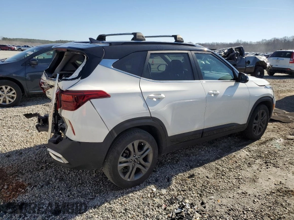 2023 Kia Seltos S z VIN KNDEU2AA5P7384758, wystawiony jako Copart lot #43904855 z przebiegiem 48 559 mil mil oraz Szkoda całkowita • Salvage title. Historia ofert i sprzedaży dostępna na DreamBid. Obrazek 3.