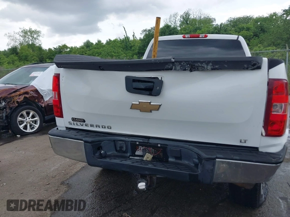 2008 Chevrolet Silverado 1500 1LT with VIN 2GCEC19J981115436, listed as a IAAI auction lot 42064054 with 168,585 mi miles and . Bid and sale history available at DreamBid. Image 16.