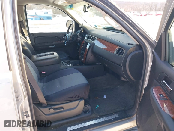 2007 Chevrolet Avalanche 3LT z VIN 3GNEC120X7G288249, wystawiony jako IAAI lot #41372185 z przebiegiem 254 319 mil mil oraz . Historia ofert i sprzedaży dostępna na DreamBid. Obrazek 5.