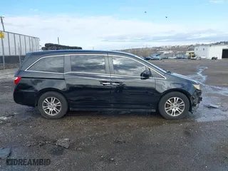 2011 Honda Odyssey EX-L with VIN 5FNRL5H62BB069118, listed as a IAAI auction lot 41808017 with 138,271 mi miles. Bid and sale history available at carsss.com. Image 14.