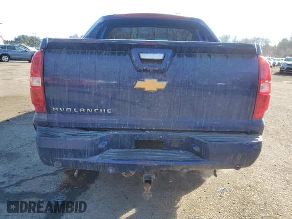 2013 Chevrolet Avalanche LS with VIN 3GNTKEE72DG221442, listed as a Copart auction lot 42138005 with 242,221 mi miles and Salvage Title. Bid and sale history available at carsss.com. Image 6.
