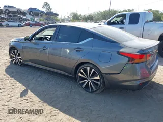 2019 Nissan Altima SR z VIN 1N4BL4CV6KC138793, wystawiony jako IAAI lot #42173385 z przebiegiem 98 353 mil mil oraz . Historia ofert i sprzedaży dostępna na DreamBid. Obrazek 3.