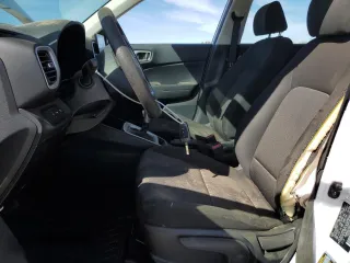 2021 Hyundai Venue SE z VIN KMHRB8A30MU115006, wystawiony jako Copart lot #49426725 z przebiegiem 72 775 mil mil oraz Szkoda całkowita • Salvage title. Historia ofert i sprzedaży dostępna na DreamBid. Obrazek 7.