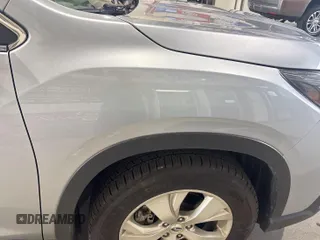 2023 Subaru Ascent Premium z VIN 4S4WMAAD2P3401303, wystawiony jako IAAI lot #42836533 z przebiegiem 30 589 mil mil oraz . Historia ofert i sprzedaży dostępna na DreamBid. Obrazek 15.