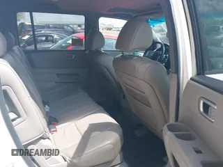 2011 Honda Pilot EX-L with VIN 5FNYF4H58BB085635, listed as a IAAI auction lot 42114205 with 218,399 mi miles. Bid and sale history available at carsss.com. Image 8.