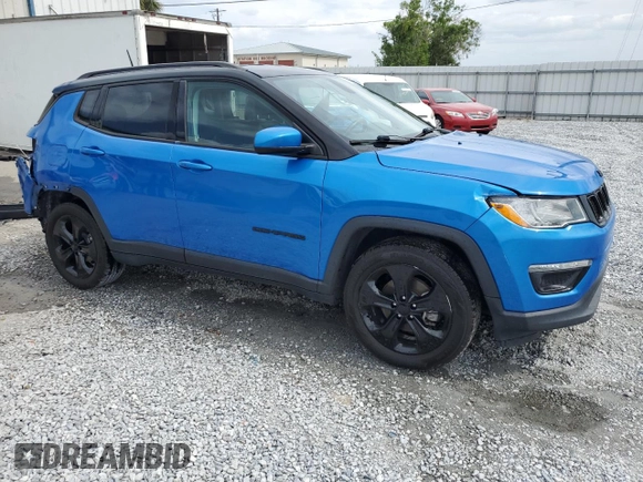 2018 Jeep Compass Latitude z VIN 3C4NJCBB6JT407859, wystawiony jako Copart lot #55506365 z przebiegiem 118 427 mil mil oraz Szkoda całkowita • Salvage title. Historia ofert i sprzedaży dostępna na DreamBid. Obrazek 4.