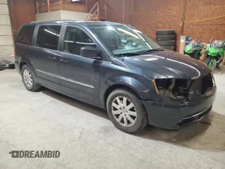 2014 Chrysler Town & Country Touring z VIN 2C4RC1BG5ER326758, wystawiony jako Copart lot #48863395 z przebiegiem 203 552 mil mil oraz Szkoda całkowita • Salvage title. Historia ofert i sprzedaży dostępna na DreamBid. Obrazek 4.