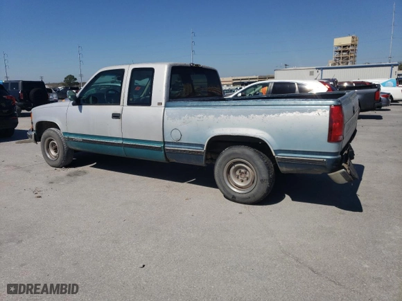 1994 Chevrolet C/K 1500 with VIN 2GCEC19Z7R1317232, listed as a Copart auction lot 48785155 with 178,889 mi miles and Salvage Title. Bid and sale history available at carsss.com. Image 2.