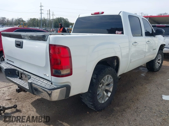 2008 GMC Sierra 1500 SLE1 with VIN 3GTEK13JX8G304275, listed as a IAAI auction lot 41249001 with 195,116 mi miles. Bid and sale history available at carsss.com. Image 4.