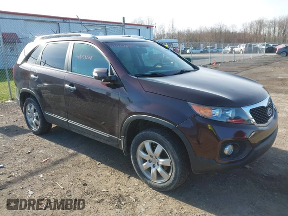 2011 Kia Sorento LX with VIN 5XYKT4A13BG004247, listed as a IAAI auction lot 41953128 with 162,595 mi miles. Bid and sale history available at carsss.com. Image 1.