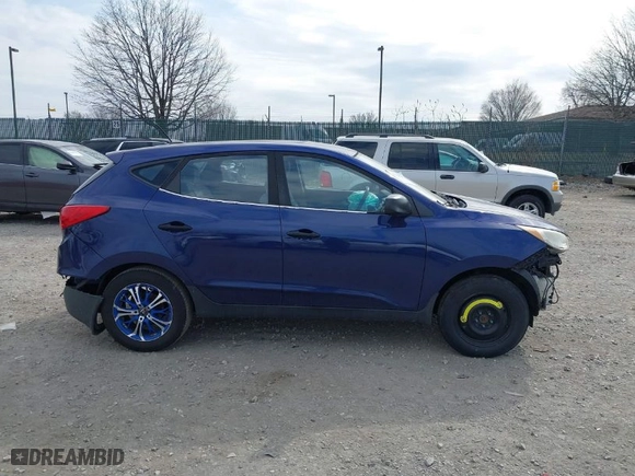 2010 Hyundai Tucson GLS with VIN KM8JT3AC5AU076647, listed as a IAAI auction lot 41694684 with NaN miles. Bid and sale history available at carsss.com. Image 12.