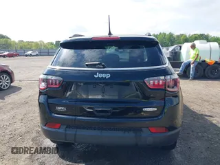 2021 Jeep Compass Altitude with VIN 3C4NJCBB0MT502423, listed as a IAAI auction lot 42006742 with 63,418 mi miles. Bid and sale history available at carsss.com. Image 16.