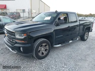 2018 Chevrolet Silverado 1500 LT with VIN 1GCVKREH9JZ115468, listed as a IAAI auction lot 40924644 with 213,059 mi miles. Bid and sale history available at carsss.com. Image 20.