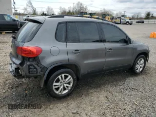 2016 Volkswagen Tiguan S with VIN WVGBV7AX4GW593475, listed as a Copart auction lot 52433155 with 140,356 mi miles and Salvage Title. Bid and sale history available at DreamBid. Image 3.