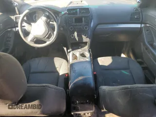 2017 Ford Police Interceptor Utility z VIN 1FM5K8AT2HGB33378, wystawiony jako Copart lot #53235295 z przebiegiem Nie podano mil oraz Czysty tytuł • Clean title. Historia ofert i sprzedaży dostępna na DreamBid. Obrazek 8.