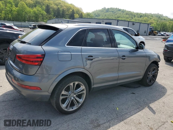 2015 Audi Q3 Premium Plus z VIN WA1EFCFS2FR012373, wystawiony jako Copart lot #56201435 z przebiegiem 126 645 mil mil oraz Szkoda całkowita • Salvage title. Historia ofert i sprzedaży dostępna na DreamBid. Obrazek 3.