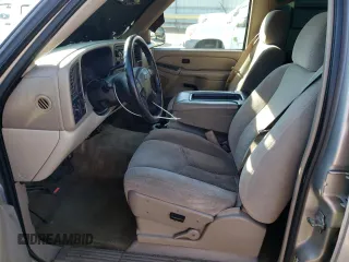 2005 Chevrolet Suburban LT with VIN 3GNEC16Z75G241623, listed as a Copart auction lot 77765474 with 200,659 mi miles and Salvage Title. Bid and sale history available at carsss.com. Image 7.