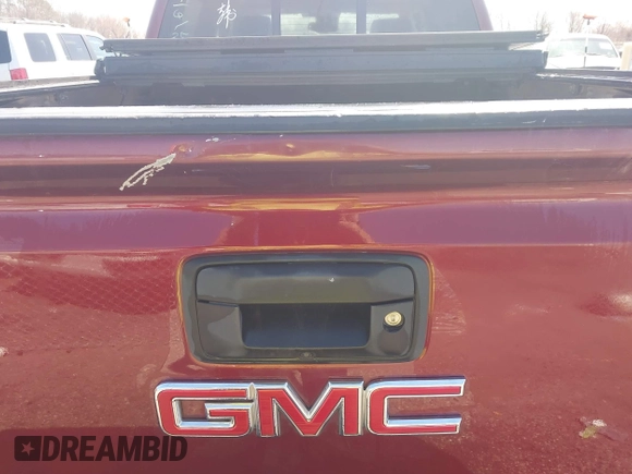2016 GMC Sierra 2500HD Denali z VIN 1GT12UE87GF287056, wystawiony jako IAAI lot #41753772 z przebiegiem 284 546 mil mil oraz . Historia ofert i sprzedaży dostępna na DreamBid. Obrazek 15.