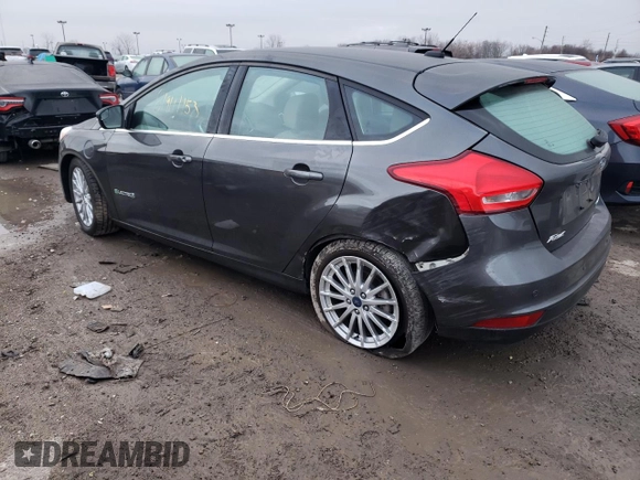 2016 Ford Focus Electric z VIN 1FADP3R46GL293146, wystawiony jako Copart lot #81911153 z przebiegiem 28 078 mil mil oraz . Historia ofert i sprzedaży dostępna na DreamBid. Obrazek 2.