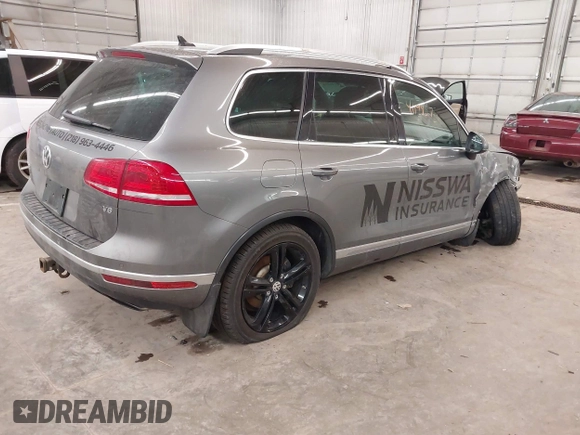 2017 Volkswagen Touareg Wolfsburg Edition с VIN WVGRF7BP3HD003094, выставлен на аукционе IAAI как лот 41199373 с пробегом 110 880 миль миль и . История ставок и продаж доступна на DreamBid. Изображение 4.