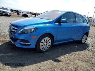 2015 Mercedes-Benz B with VIN WDDVP9AB1FJ004895, listed as a Copart auction lot 57722734 with 71,627 mi miles. Bid and sale history available at carsss.com. Image 1.
