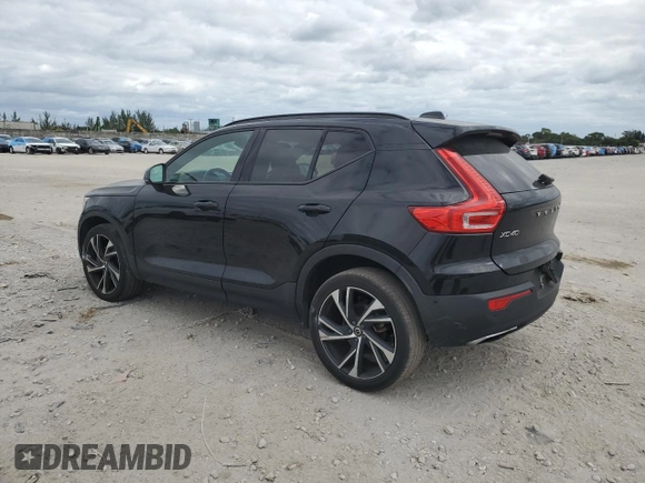 2019 Volvo XC40 Momentum z VIN YV4162XZ1K2009216, wystawiony jako Copart lot #87921575 z przebiegiem 46 527 mil mil oraz Nie do naprawy • Non repairable. Historia ofert i sprzedaży dostępna na DreamBid. Obrazek 2.