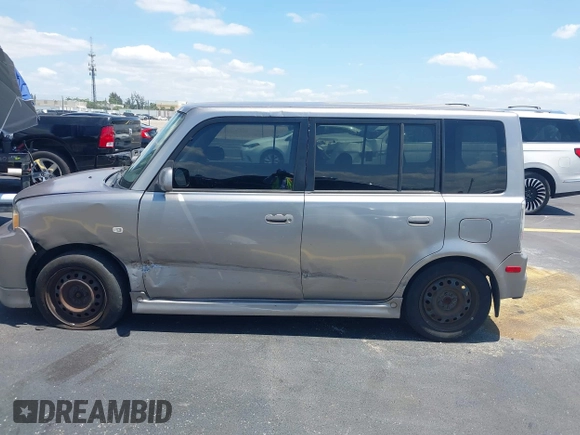 2006 Scion xB z VIN JTLKT324264122365, wystawiony jako IAAI lot #42315138 z przebiegiem 294 826 mil mil oraz . Historia ofert i sprzedaży dostępna na DreamBid. Obrazek 14.