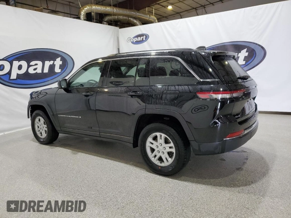 2024 Jeep Grand Cherokee Laredo with VIN 1C4RJHAG8RC715733, listed as a Copart auction lot 59886235 with 40,771 mi miles and Clean title. Bid and sale history available at DreamBid. Image 2.