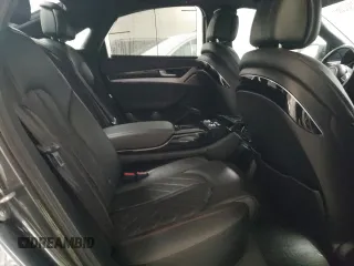 2017 Audi S8 z VIN WUAJ5AFD3HN900060, wystawiony jako Copart lot #42302065 z przebiegiem 79 782 mil mil oraz Szkoda całkowita • Salvage title. Historia ofert i sprzedaży dostępna na DreamBid. Obrazek 10.