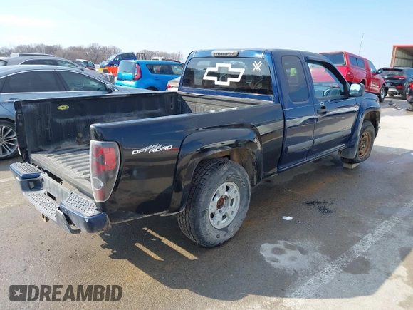 2004 Chevrolet Colorado LS Z71 with VIN 1GCDT196048188709, listed as a IAAI auction lot 41685930 with 153,673 mi miles. Bid and sale history available at carsss.com. Image 4.