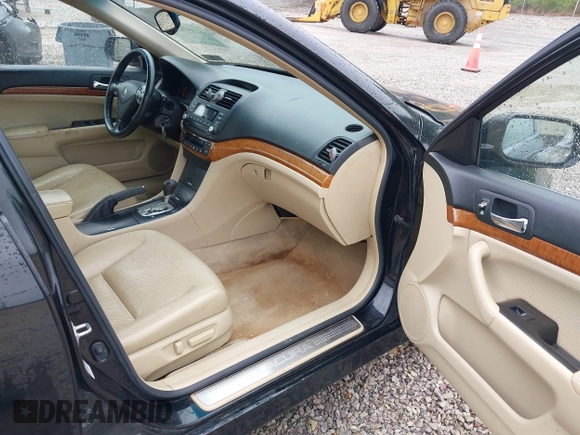 2006 Acura TSX with VIN JH4CL96876C017597, listed as a IAAI auction lot 42357170 with 216,693 mi miles and . Bid and sale history available at DreamBid. Image 5.