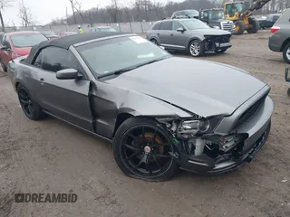 2014 Ford Mustang V6 with VIN 1ZVBP8EM6E5293294, listed as a IAAI auction lot 41463411 with 181,283 mi miles. Bid and sale history available at carsss.com. Image 1.