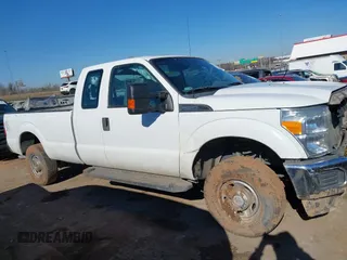 2014 Ford F-250 XL z VIN 1FT7X2B67EEB13106, wystawiony jako IAAI lot #41337143 z przebiegiem 116 625 mil mil oraz . Historia ofert i sprzedaży dostępna na DreamBid. Obrazek 13.