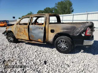 2019 Ram 1500 Big Horn z VIN 1C6SRFFT4KN794615, wystawiony jako Copart lot #62704435 z przebiegiem Nie podano mil oraz Szkoda całkowita • Salvage title. Historia ofert i sprzedaży dostępna na DreamBid. Obrazek 2.