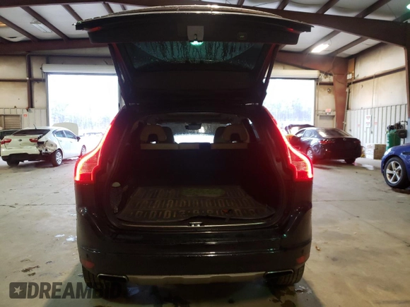 2016 Volvo XC60 T5 Drive-E Premier with VIN YV440MDK5G2895727, listed as a Copart auction lot 44929125 with 173,961 mi miles and Salvage Title. Bid and sale history available at carsss.com. Image 6.