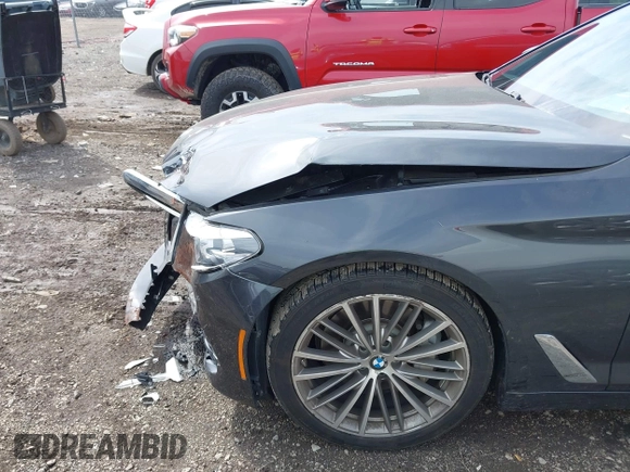 2019 BMW 5 Series 530i z VIN WBAJA5C52KBX87768, wystawiony jako IAAI lot #42029678 z przebiegiem 102 448 mil mil oraz . Historia ofert i sprzedaży dostępna na DreamBid. Obrazek 6.
