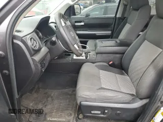 2015 Toyota Tundra SR5 z VIN 5TFEY5F10FX187252, wystawiony jako Copart lot #50932725 z przebiegiem 58 323 mil mil oraz Szkoda całkowita • Salvage title. Historia ofert i sprzedaży dostępna na DreamBid. Obrazek 7.